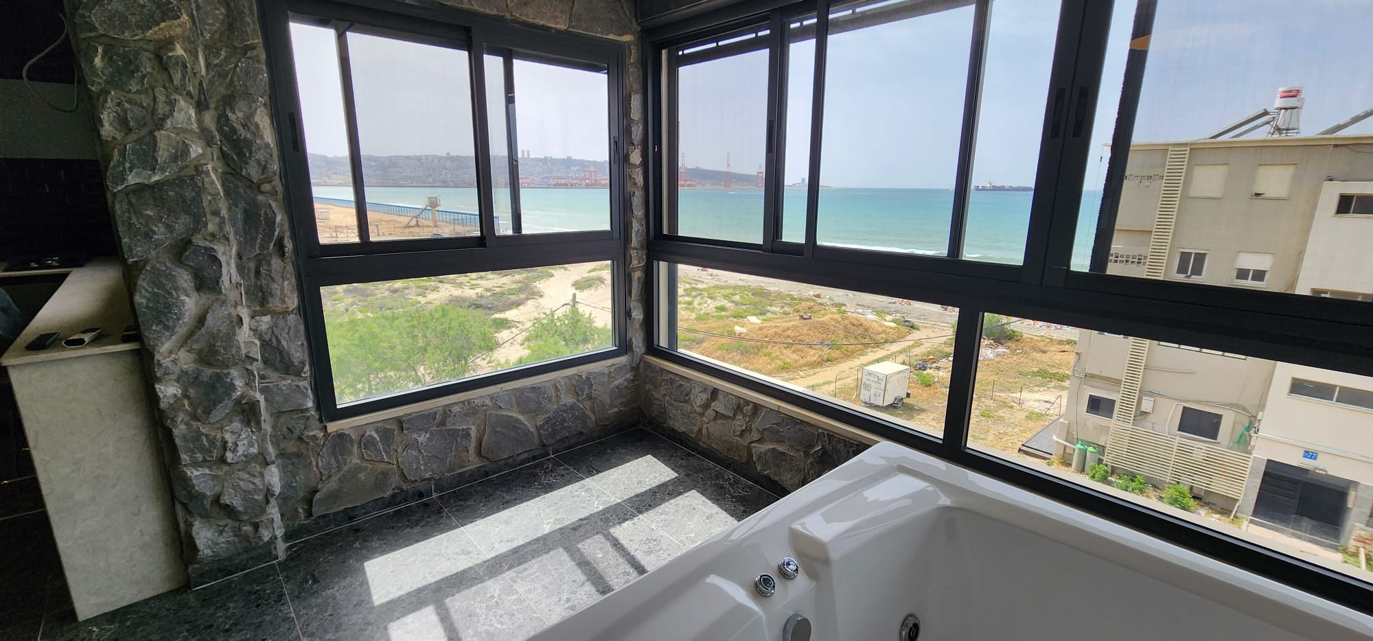 7dc4bac2-b9a6-4ae9-8ab7-196359f1c648