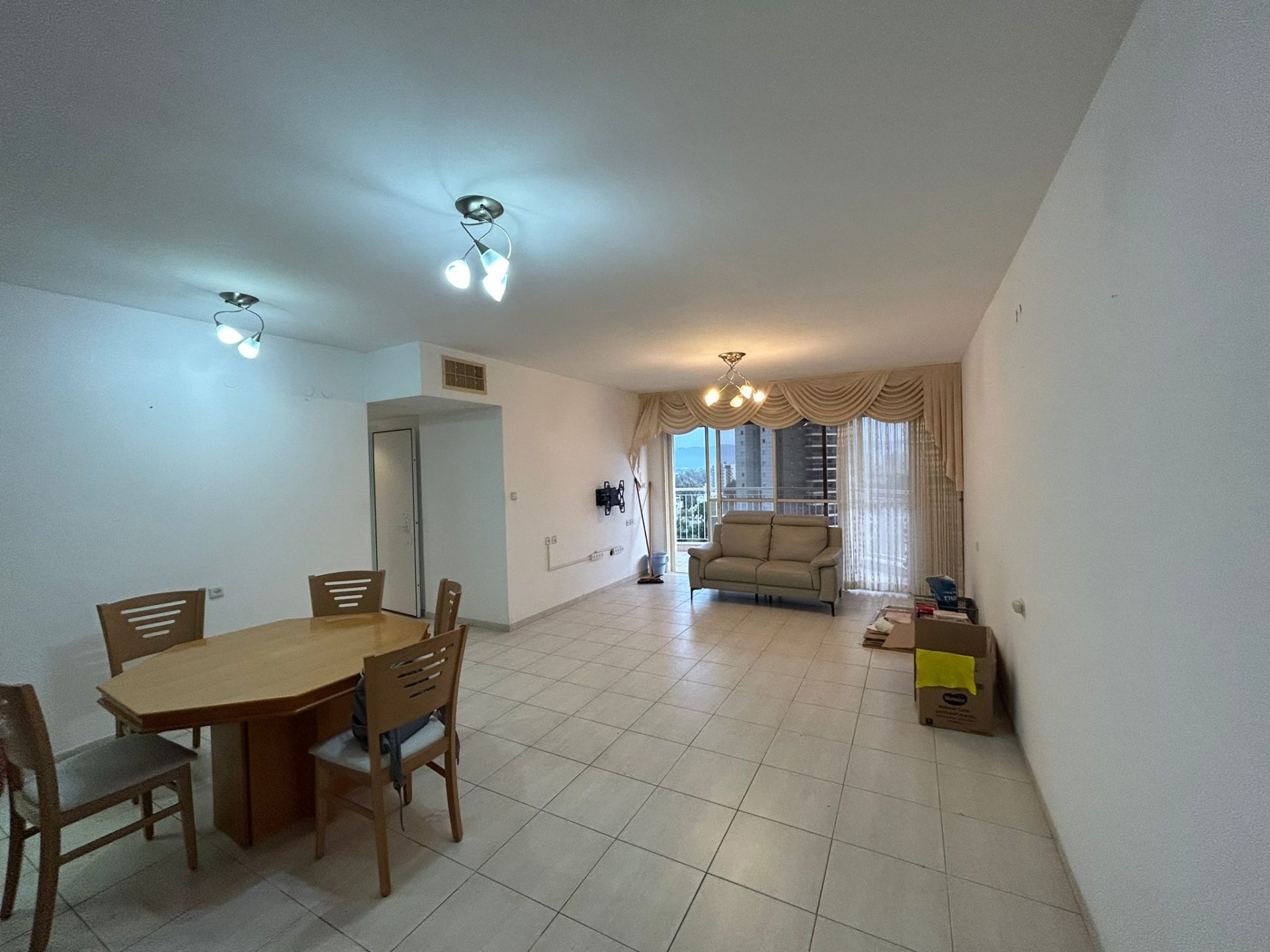 50502fbb-20a7-419c-907e-f9e3a9957b21