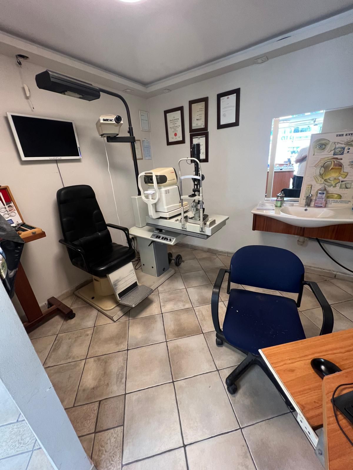 8E51D59C-8494-4318-93F4-BA2B8CAC1A55