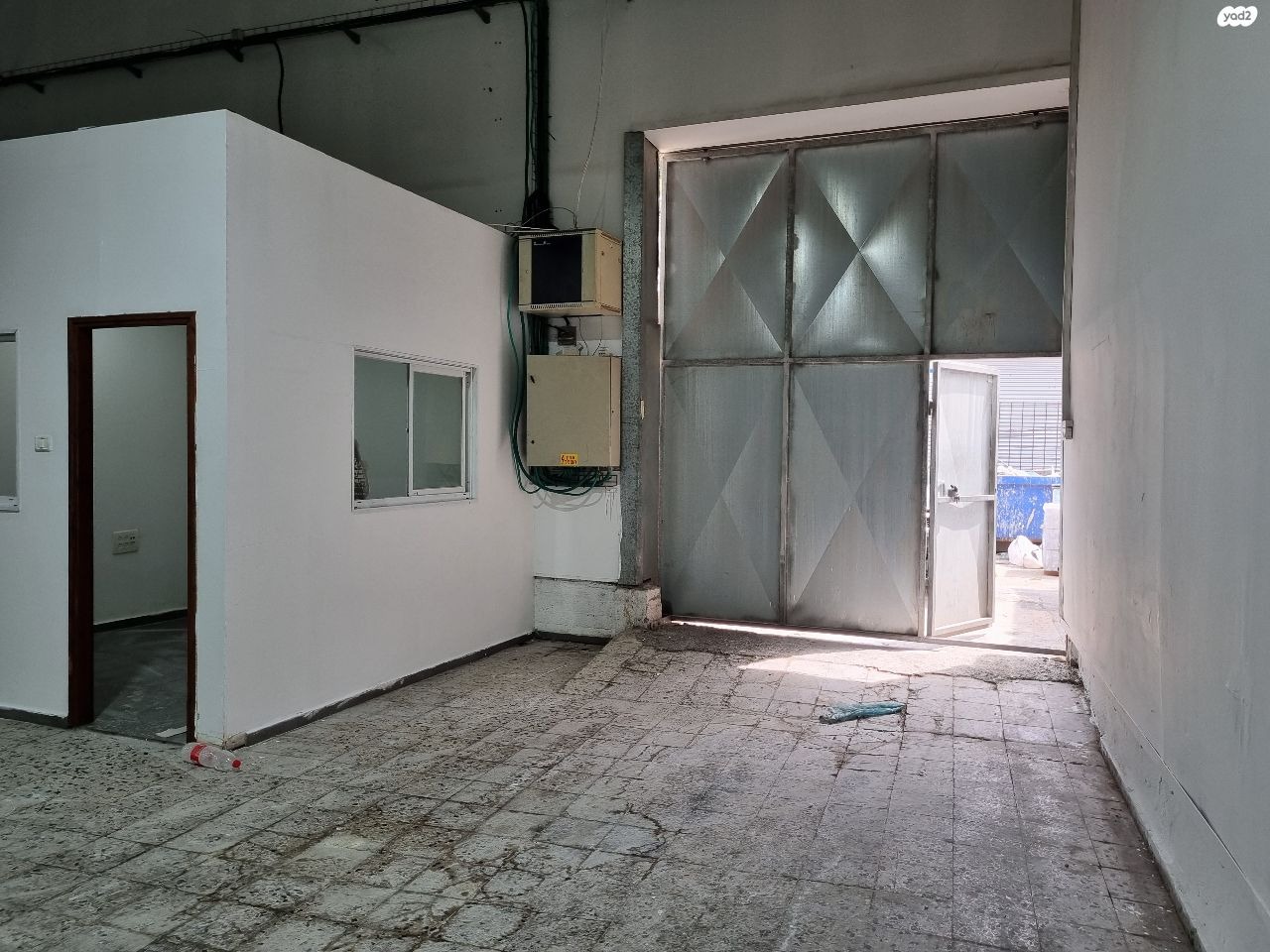 6ceb33d2-2f70-475b-b9f5-6ec075726b5b