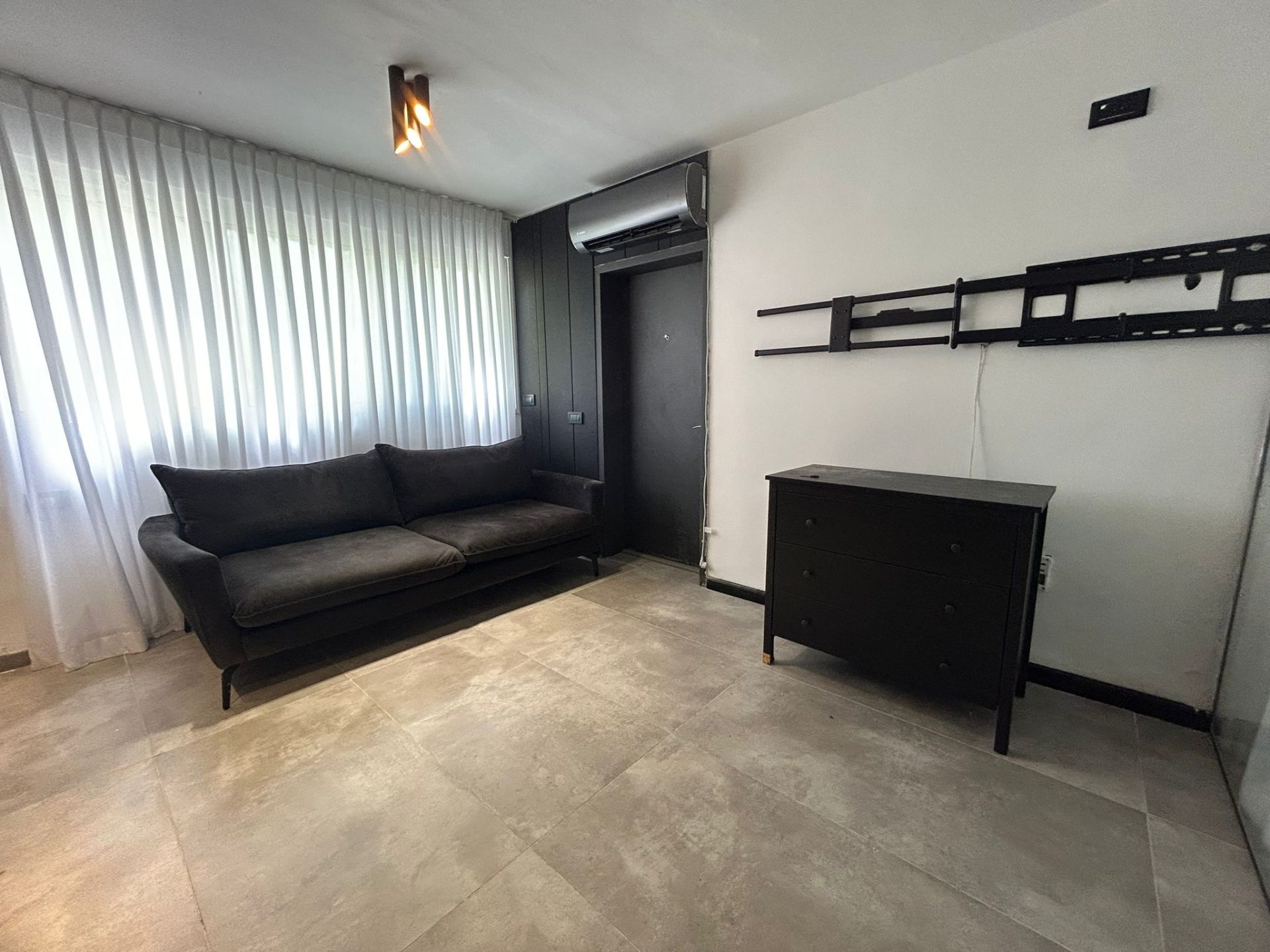 690fe250-0fc3-4602-b814-ae9c963ea588