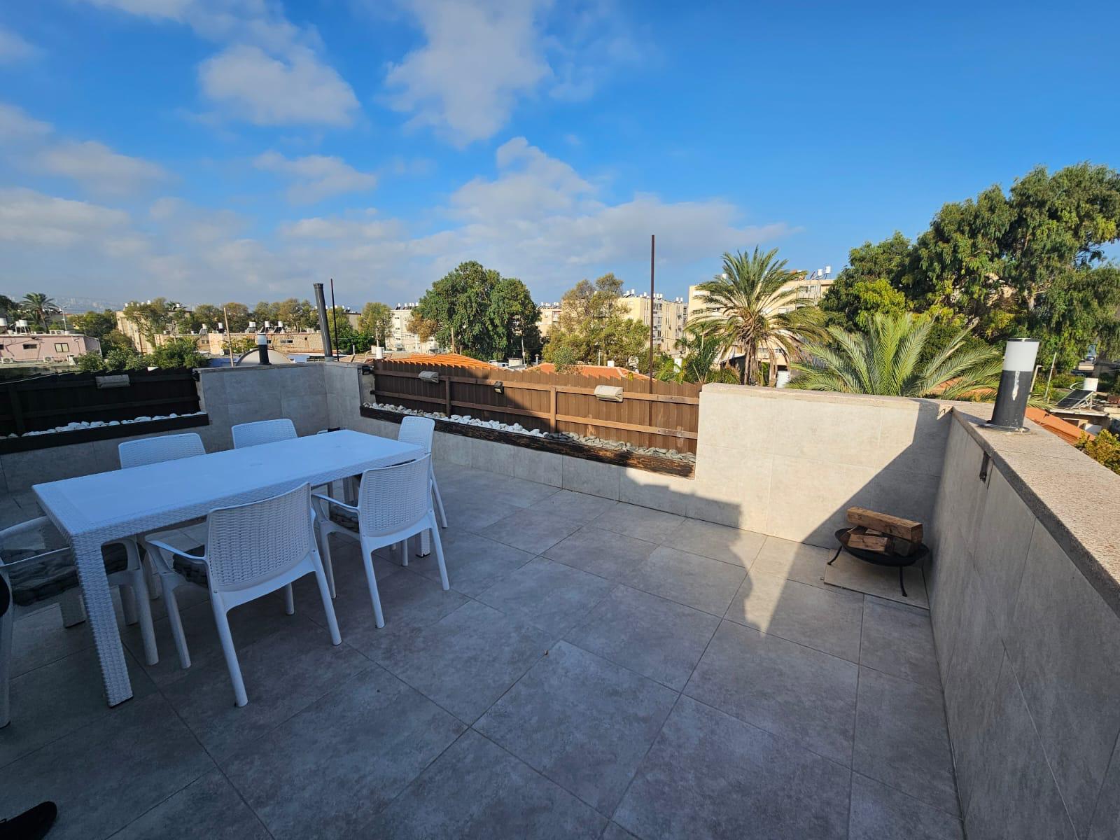 7B0FCF6A-BDC4-46C3-B8C3-9A7B7F1BEA97