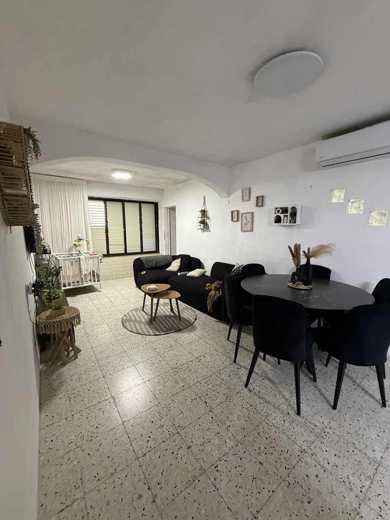 0FE5CB04-8761-429B-9B5B-00B80094A3A6_1_105_c