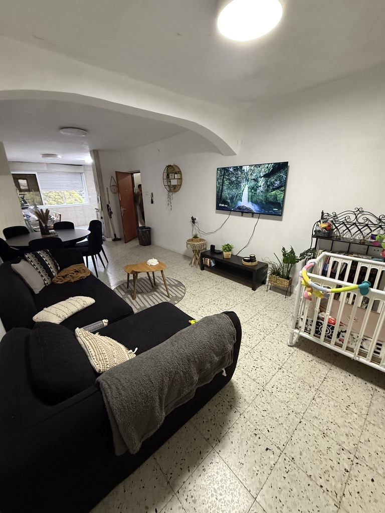 12A9B29D-FD18-4B4F-9394-2BB415868826_1_105_c