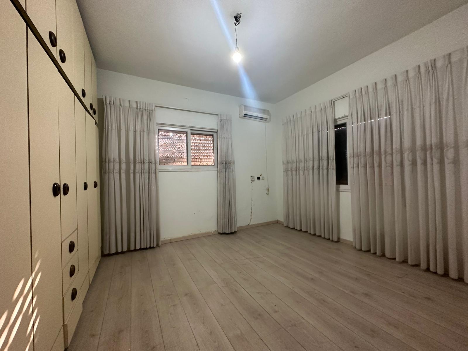 253B17D8-5A1D-4F3E-B705-EEADE16BCC82