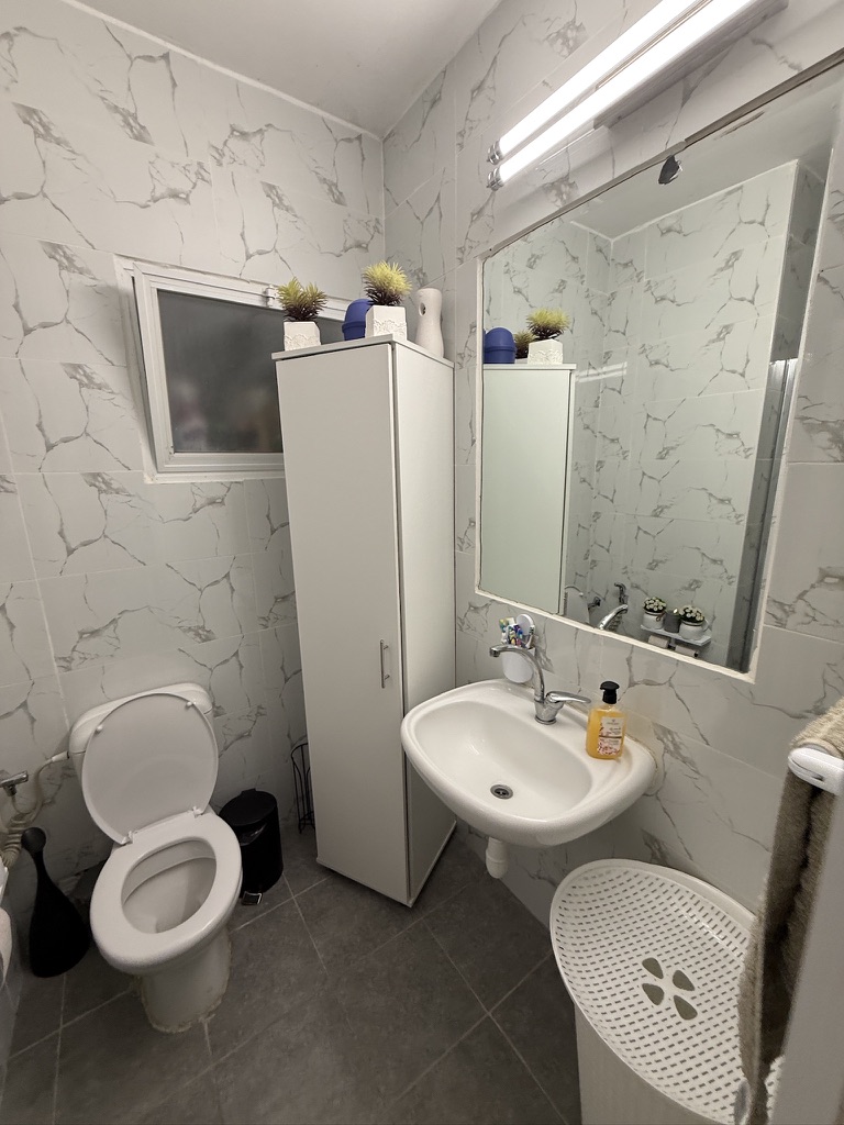 69B0E312-162B-4D00-92CB-0019B18EFC7F_1_105_c