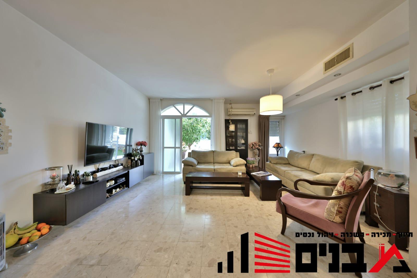 0216207F-05DA-4E13-8E07-10ED11871CCB