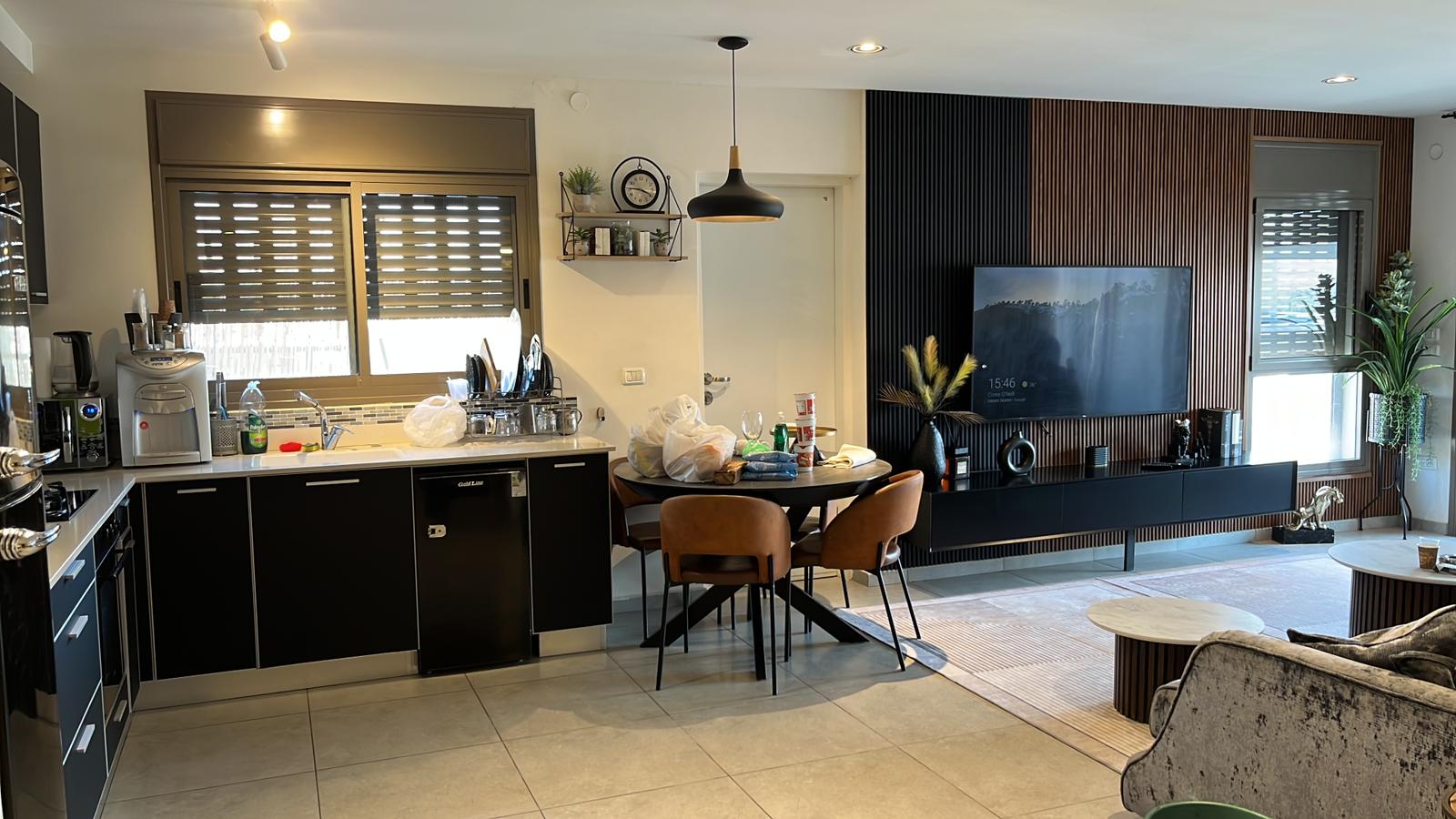 0289D55D-8B02-42E0-960D-EE6537BBB3B0