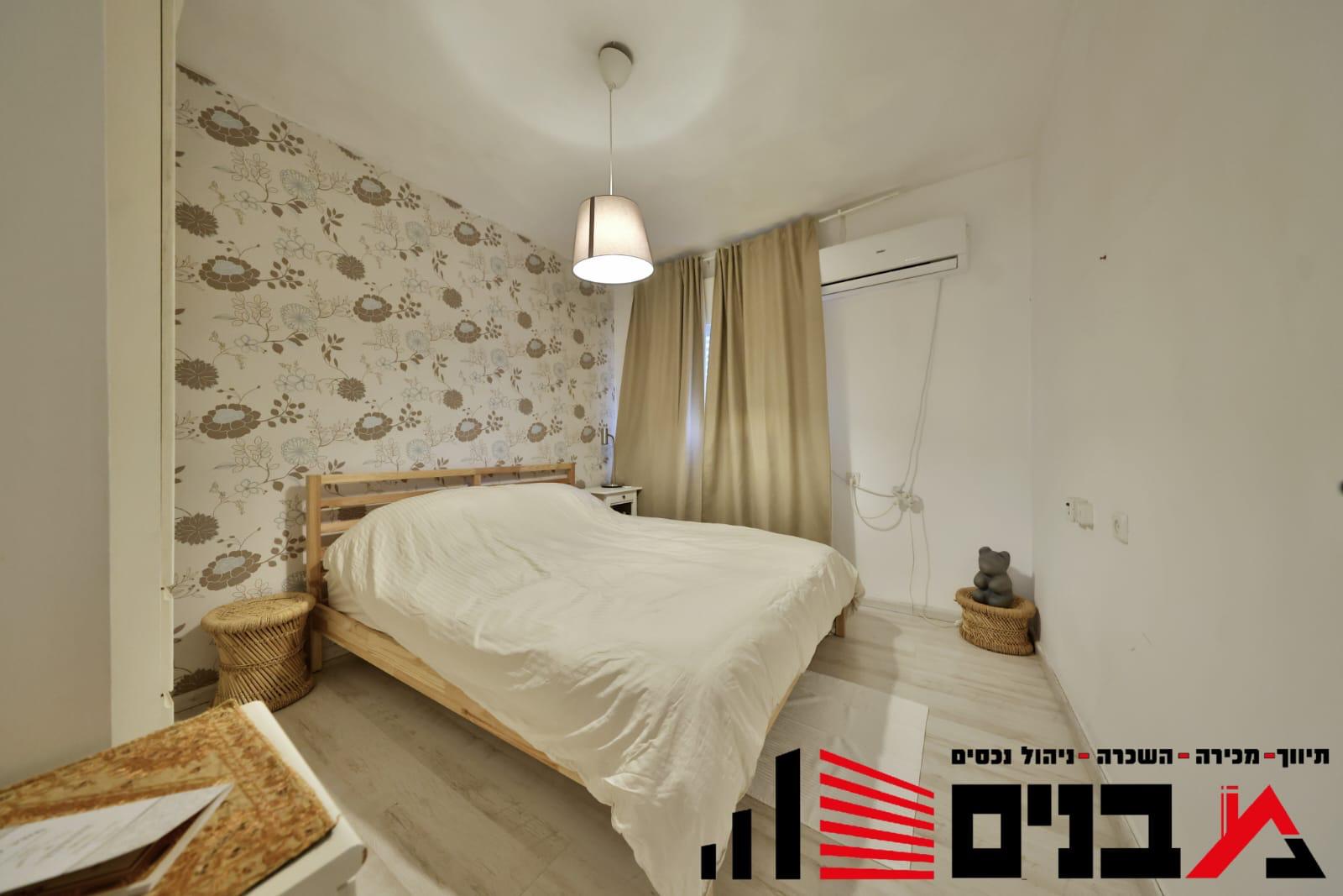 10E3C7E8-101A-486F-A618-C3A7C33F750B