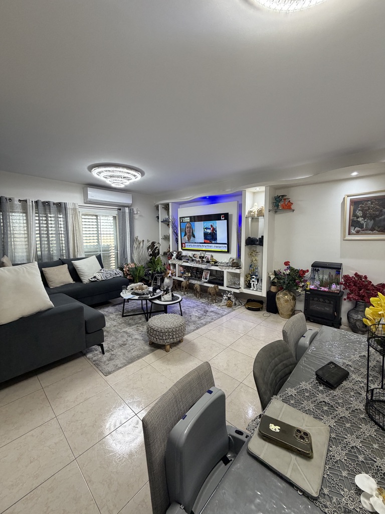 50AC3155-FEAD-4A88-AD54-DCCF17C41BB3_1_105_c