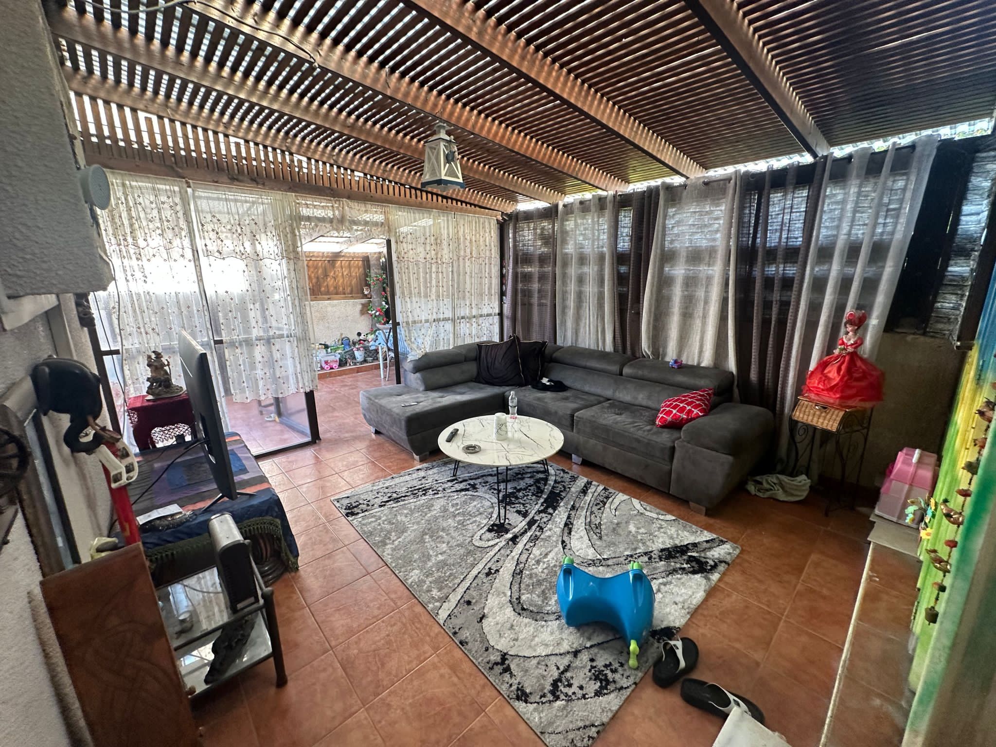 81F9C6FF-AD4C-47C4-967C-56BDB2309B09