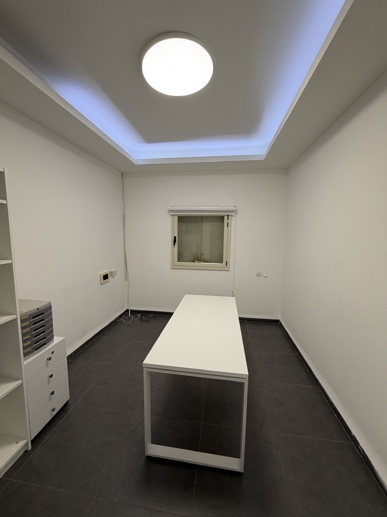 958C8B57-347C-43F2-999E-C3BD1CEC323F_1_105_c