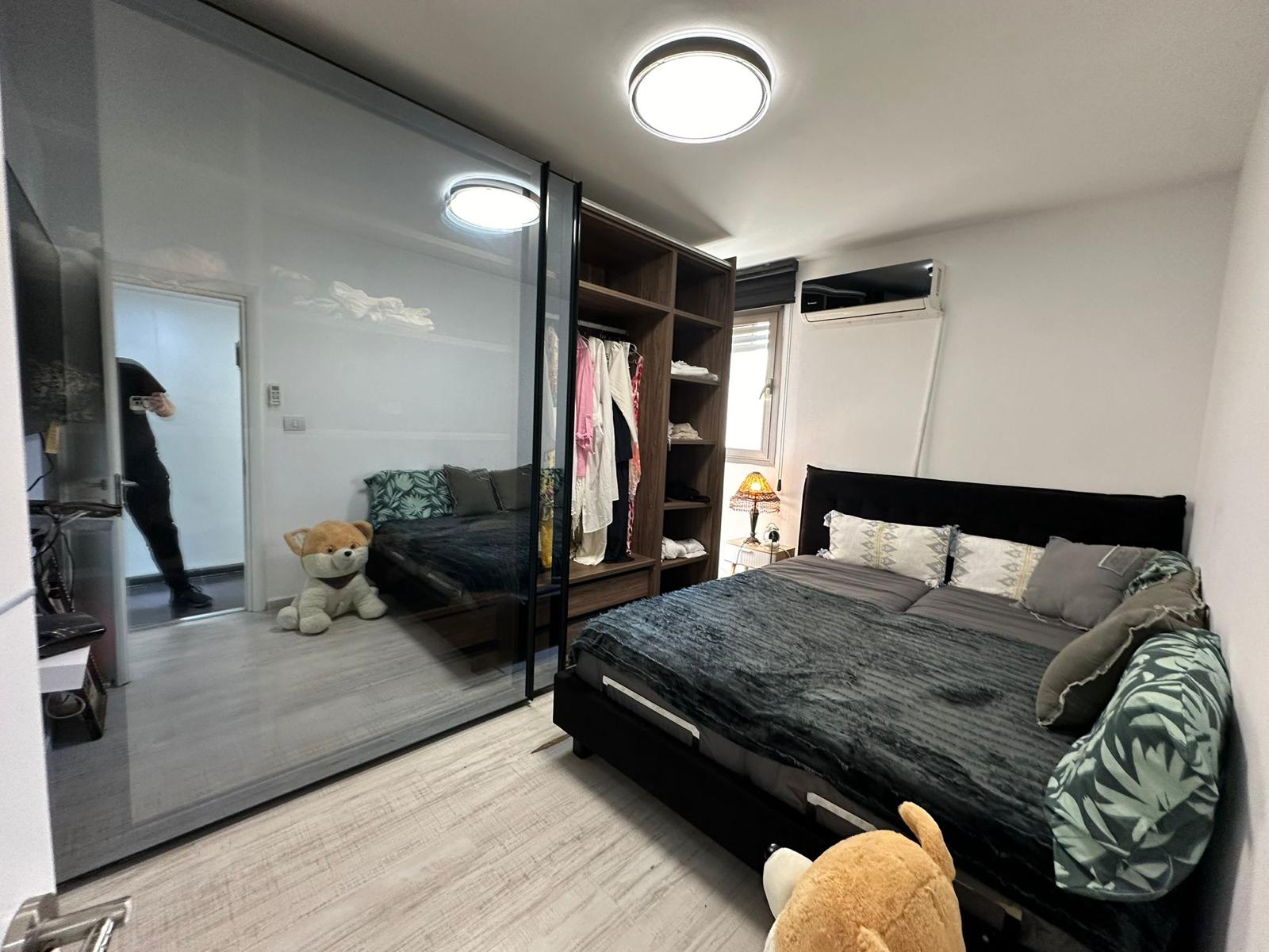 C21F47E4-73C5-48B4-85FA-19B205E87BDE