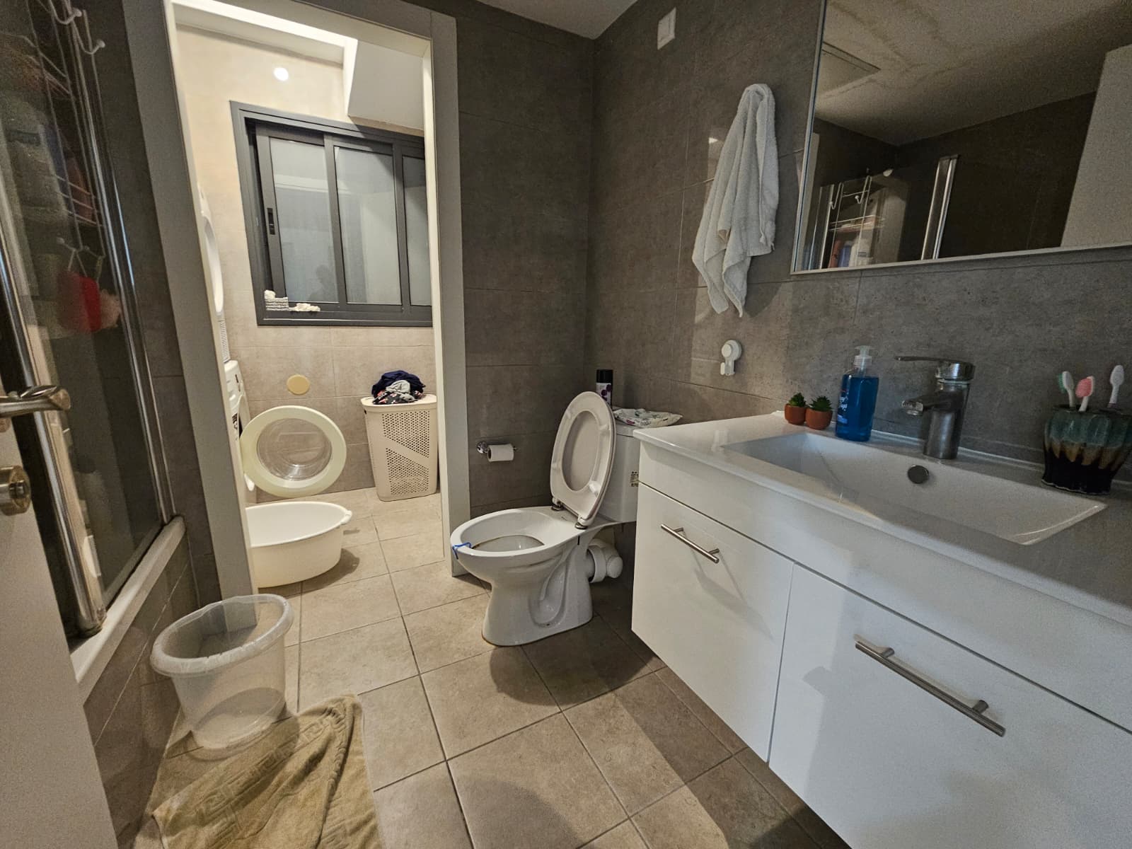 a741c9d2-9e4b-4bb7-8795-90ebe77482ec