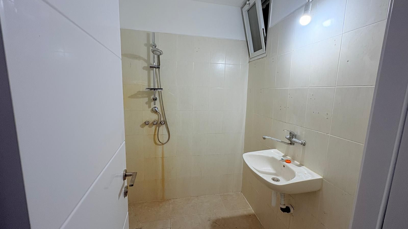 c3d23a80-da01-4054-adcc-6c1d1f16d529