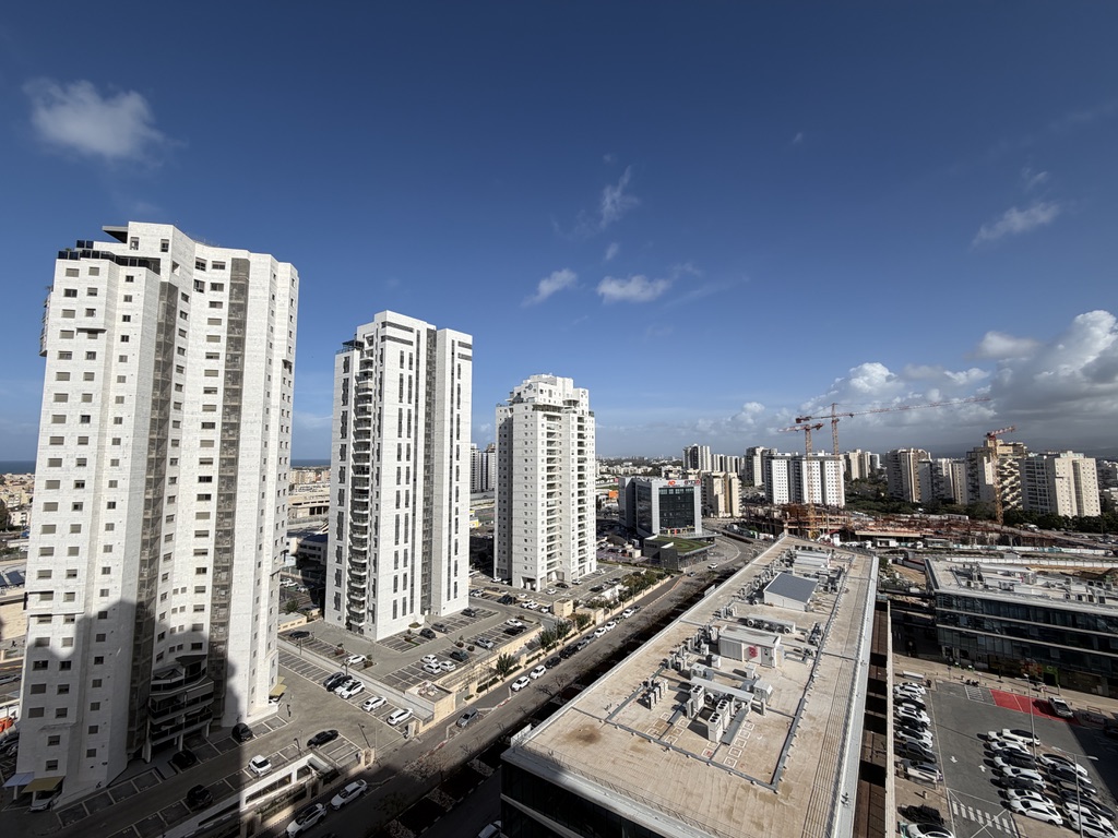 974DCE21-854E-4AF4-BD72-91715E6901D7_1_105_c