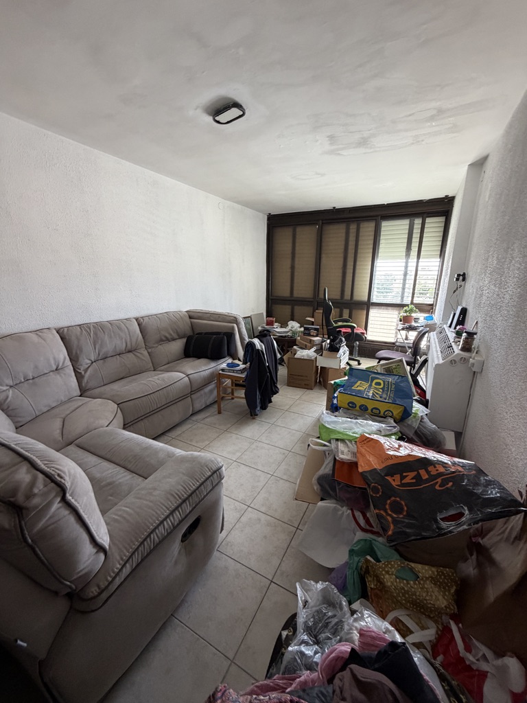 CBF91122-02FC-4788-AD56-2BD68BC8A9D8_1_105_c