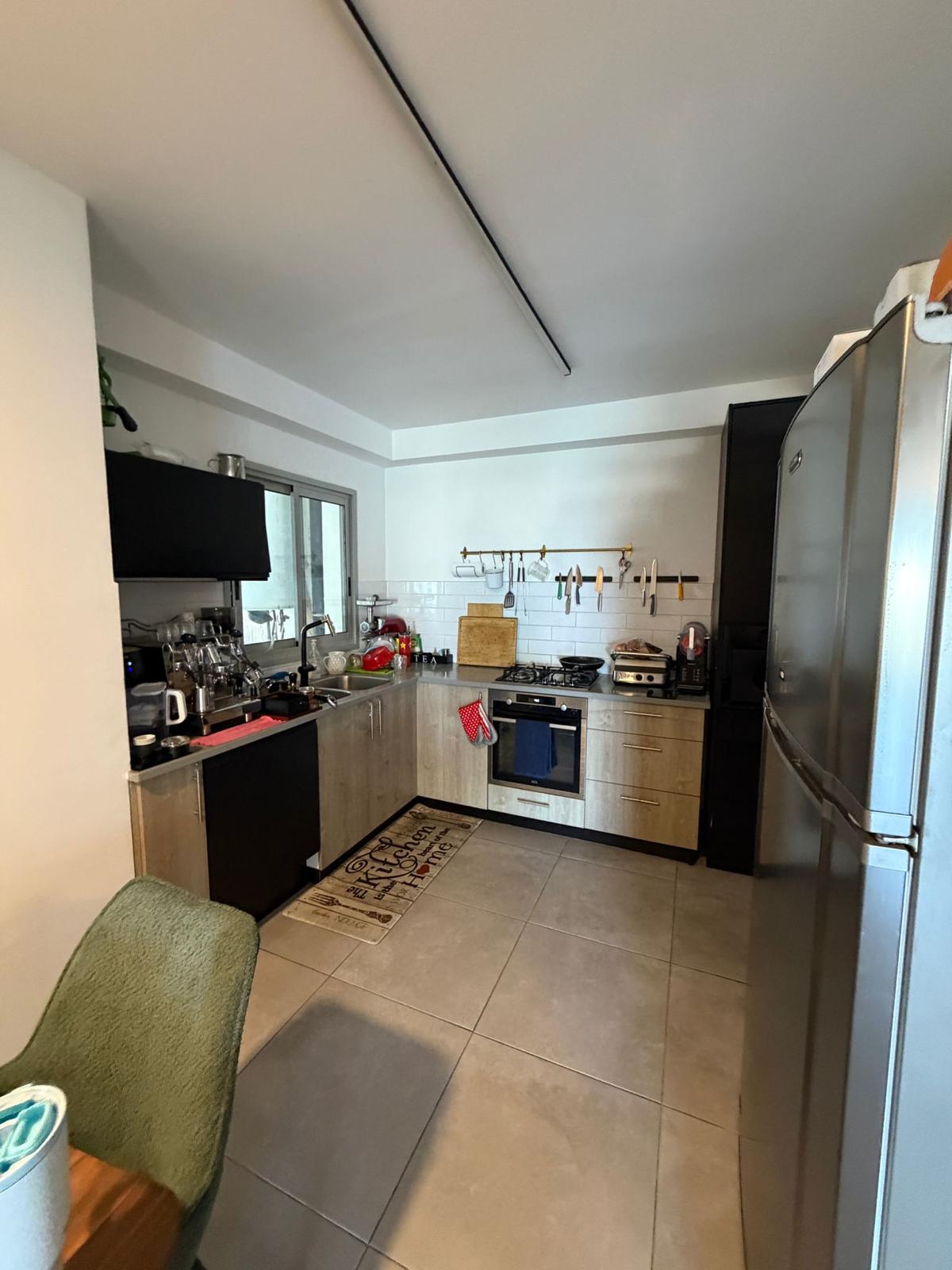 ddc21f39-2da2-402a-8f40-69e681e470cd