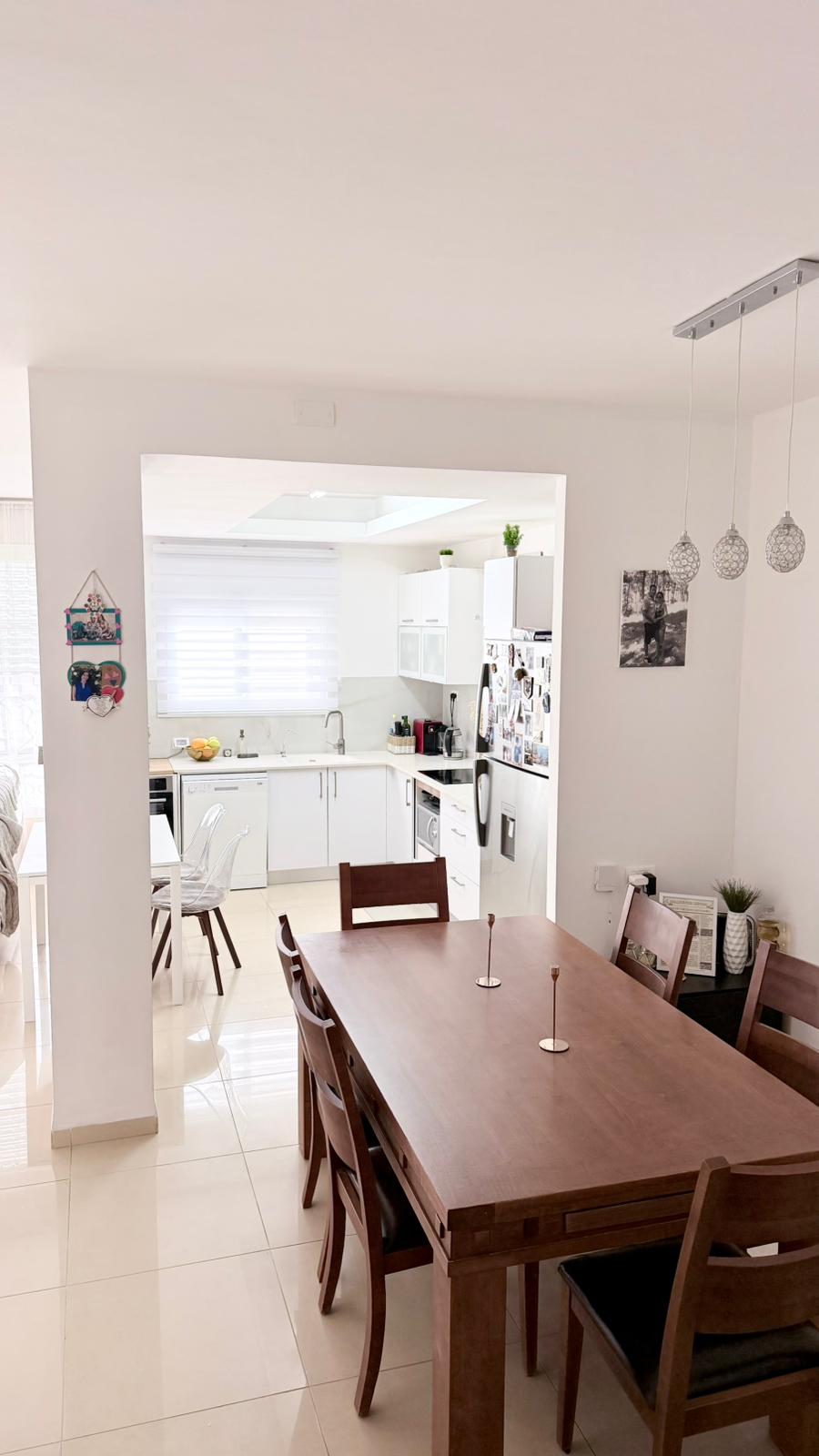 B4F07555-2E27-4E38-A037-0F28B8507EA8