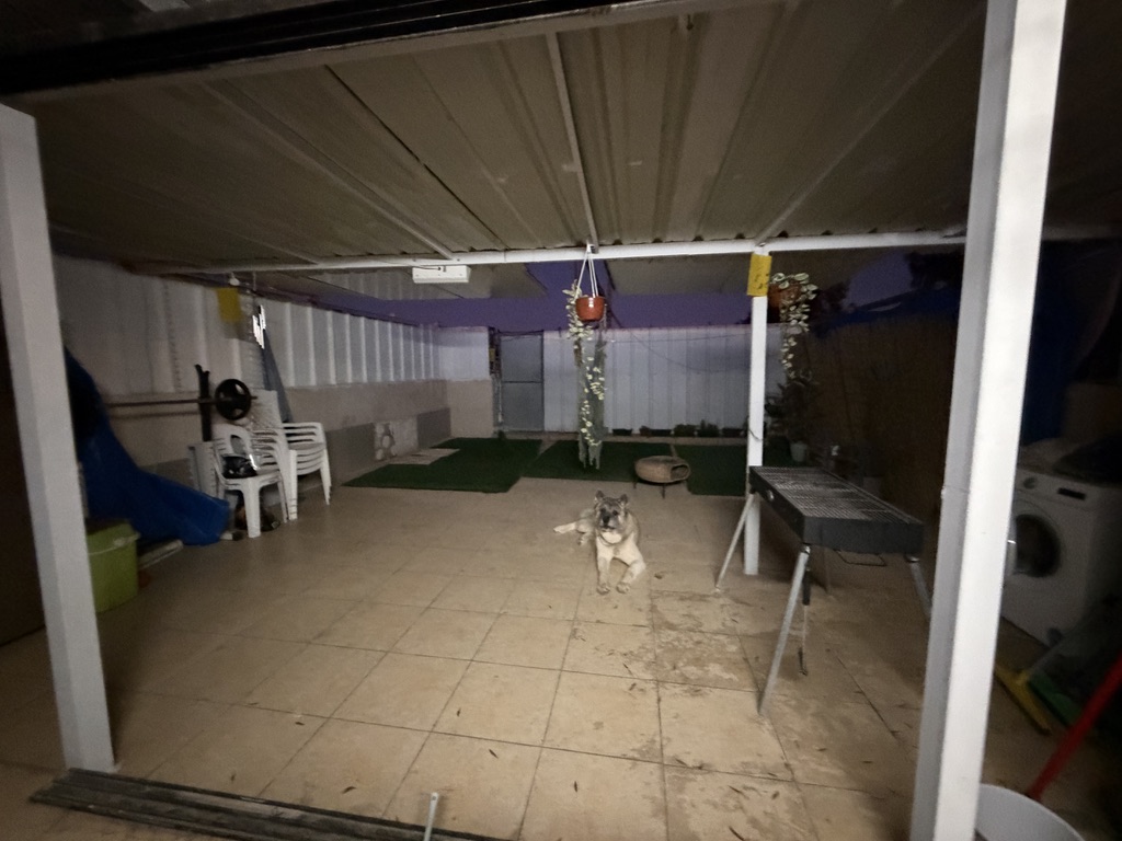 B8ED588D-5FCD-4B42-BE36-CE595572EFA4_1_105_c