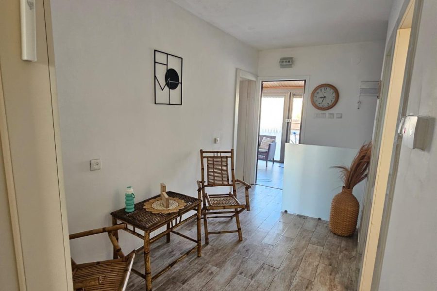 013AE800-C625-45E4-9EC5-F30102708F6D