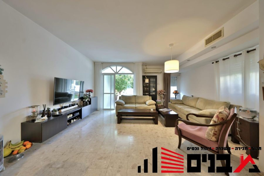 0216207F-05DA-4E13-8E07-10ED11871CCB