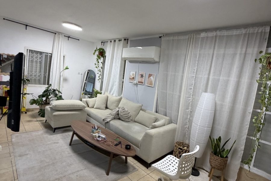 0A942B28-3544-417D-A3ED-38375EB5A234_1_105_c