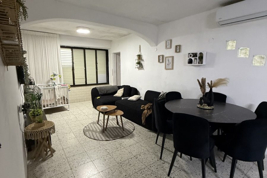 0FE5CB04-8761-429B-9B5B-00B80094A3A6_1_105_c