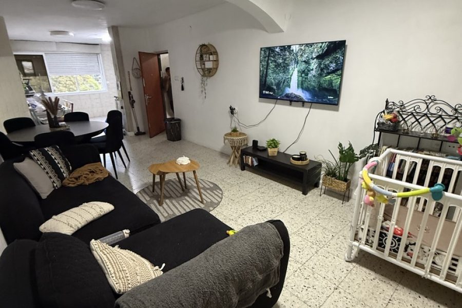 12A9B29D-FD18-4B4F-9394-2BB415868826_1_105_c