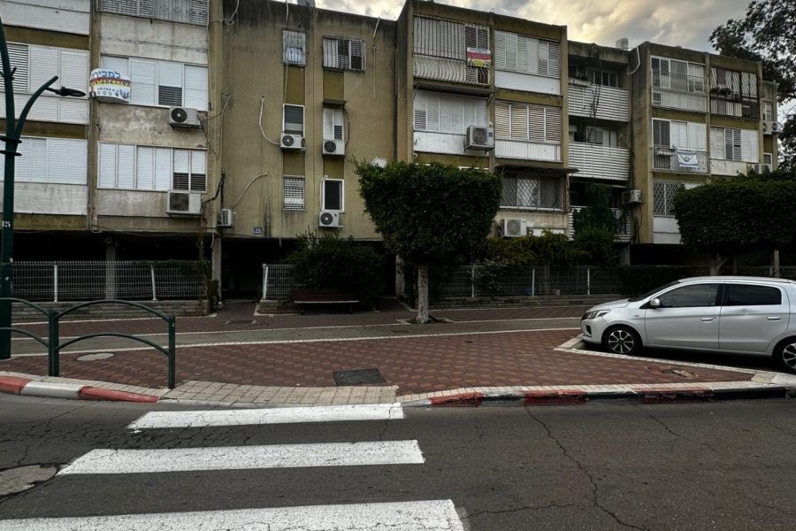 2c2389af-ab09-4d4e-8428-2b74031284f1