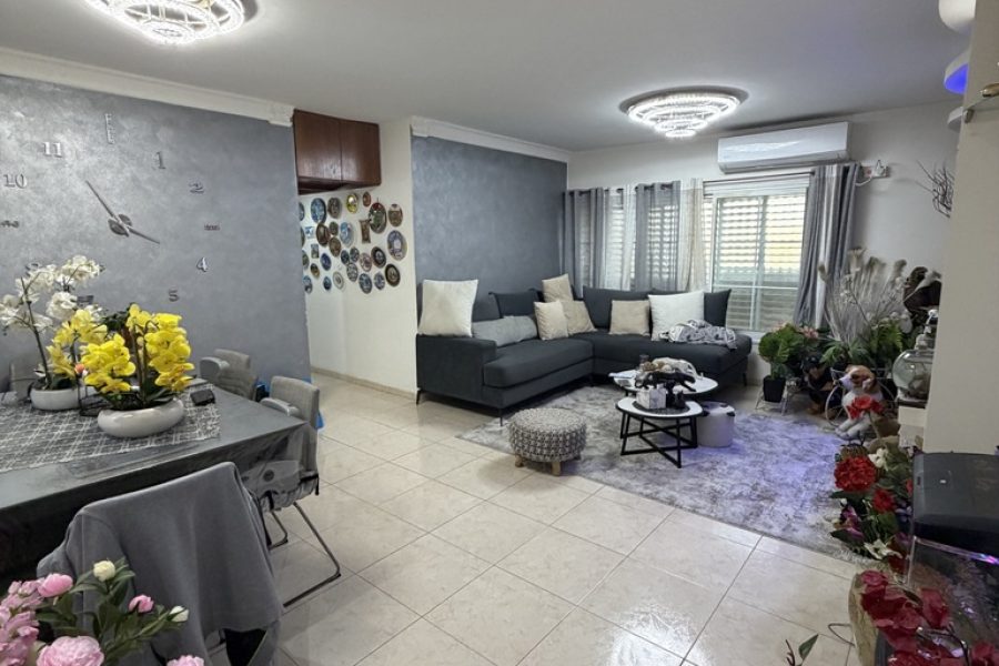 75DFC023-6089-4CE8-9183-7A02023ACA55_1_105_c