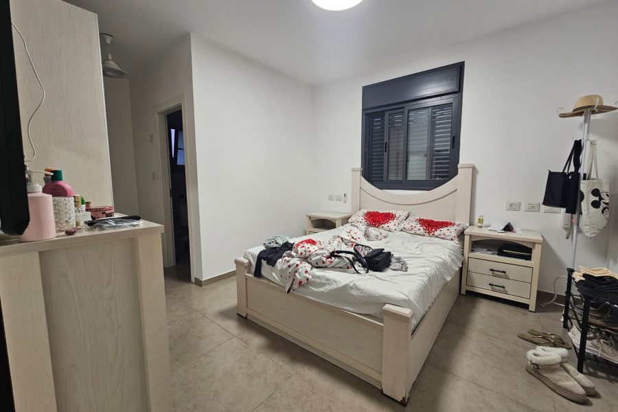 76673ef4-459a-4809-b7a3-e405902efe36