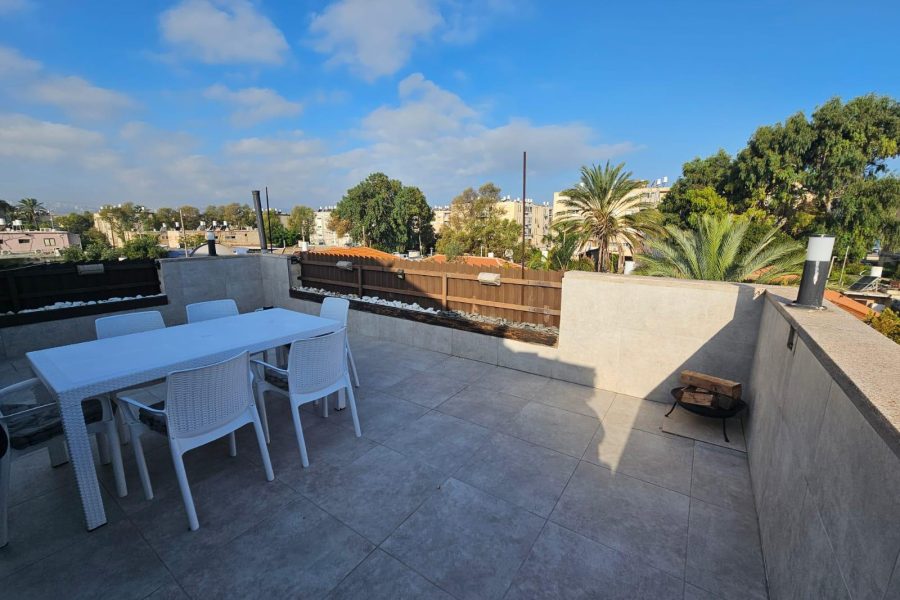 7B0FCF6A-BDC4-46C3-B8C3-9A7B7F1BEA97