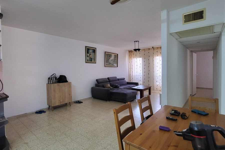 7D0EA0A1-8988-447B-8FE1-B6DCCCB96D57