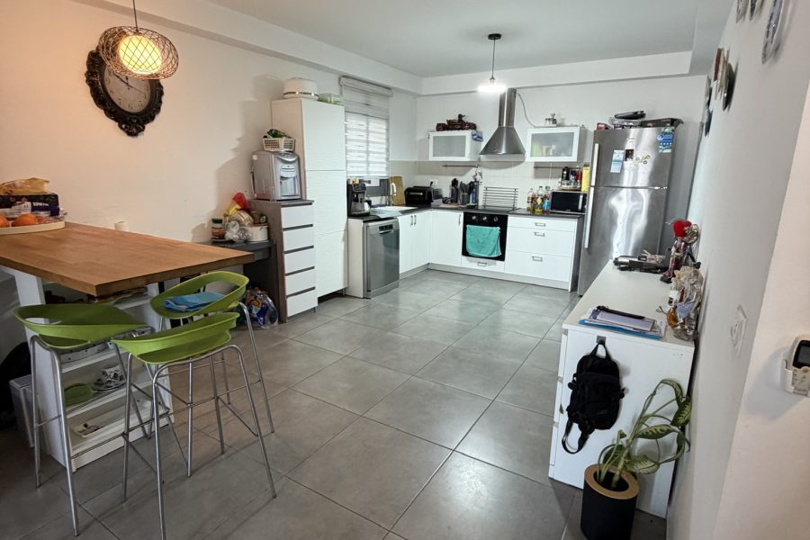 81C3DDA6-1C04-4E65-A6F4-0C192DFFC168_1_102_o