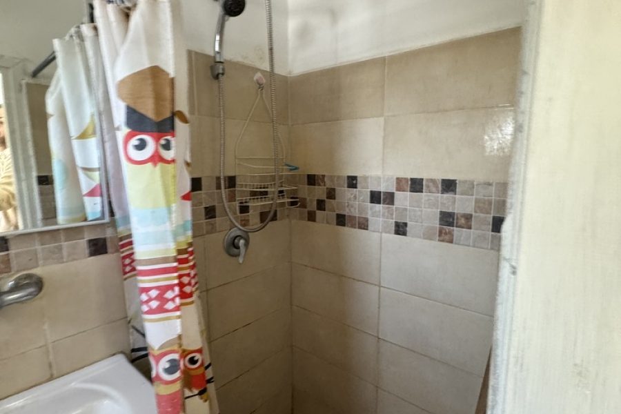 844D50EA-B20E-49F7-80F8-8DFE17151E65_1_105_c