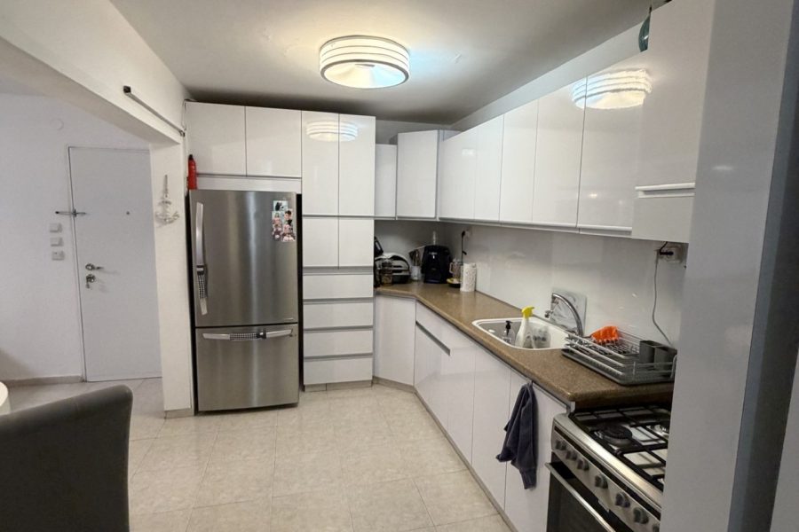 849D8E74-176B-4C0E-9419-EB89D49723D2_1_102_o