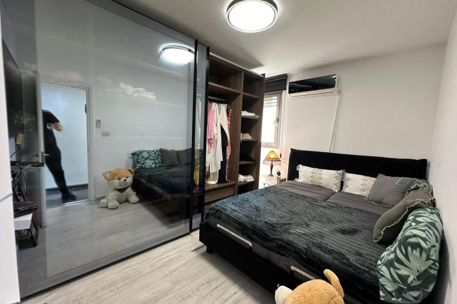 C21F47E4-73C5-48B4-85FA-19B205E87BDE