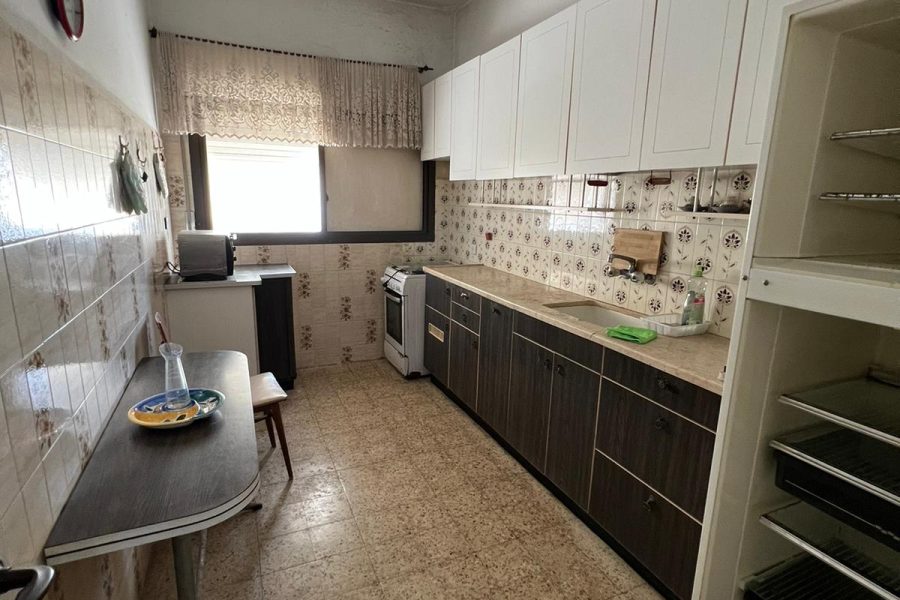 C428368C-B47C-41D3-9682-C733F25E4004