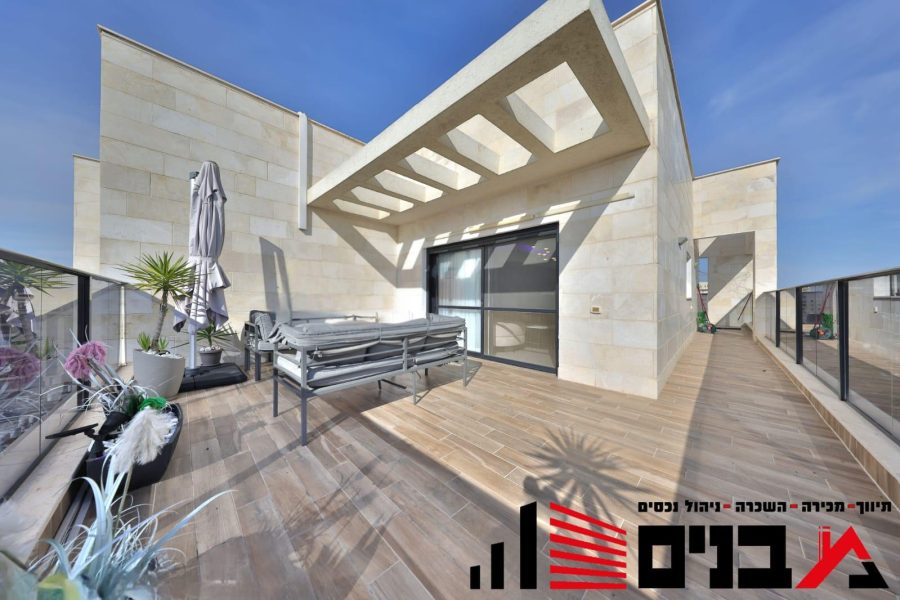 C6A536AE-03E8-4F00-AD49-747C9275B4BA