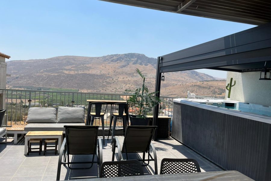 D6ACC137-028B-4701-BA0B-06B3463B473E