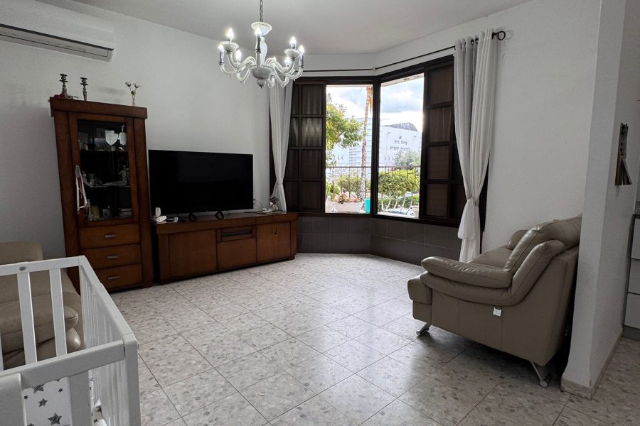 D861321F-4036-4BE8-A8AF-020F4BCD8E46