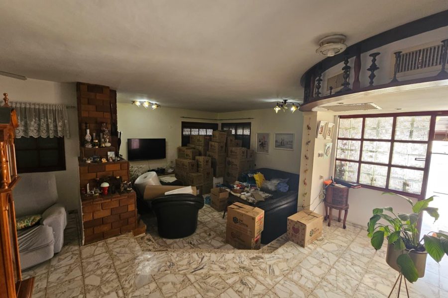 D8F30E38-DFC4-4622-8ADC-F6EBDA9CD404