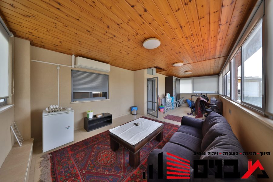 DDD2B4C6-E829-4232-A438-171108155C82