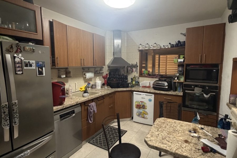 FAA1A28F-9C97-43BE-8734-4E24E6C67BD9_1_105_c