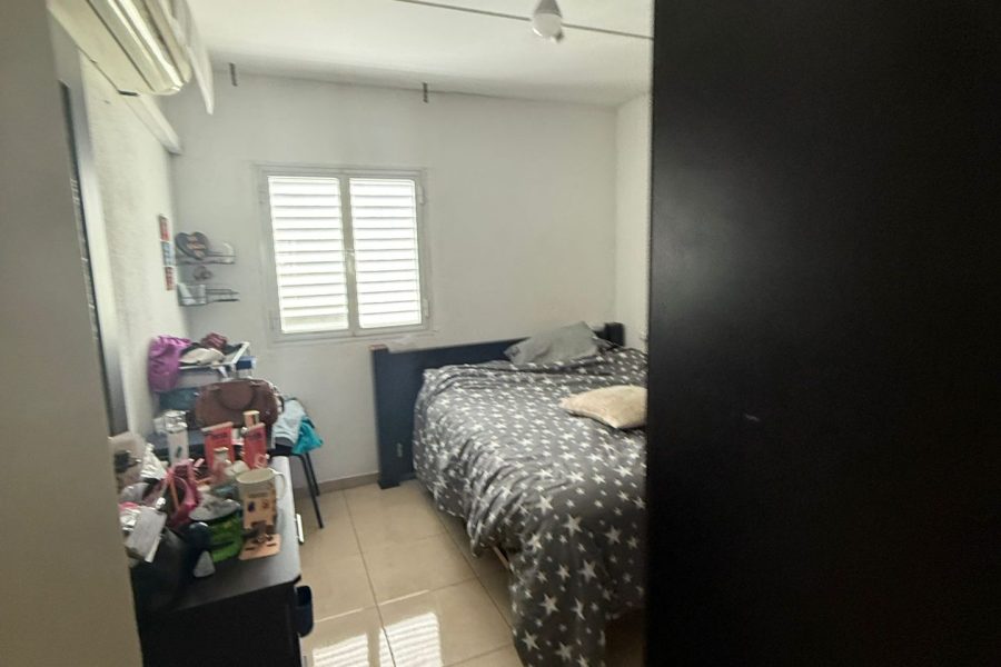 b65e72bf-4556-49db-8c5e-e539905b51b4