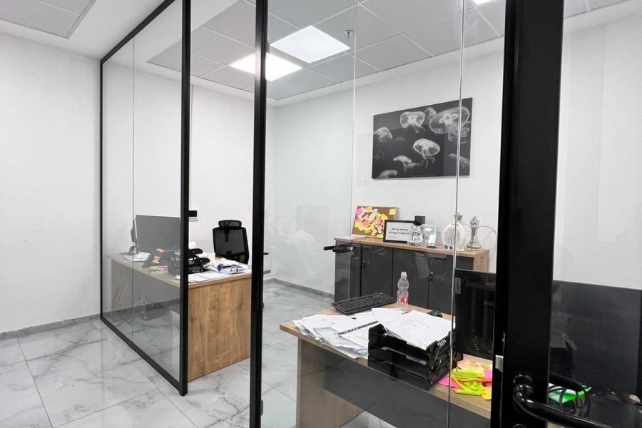 cf8e60b1-3b34-48d2-a9d1-c05a69b6f79b