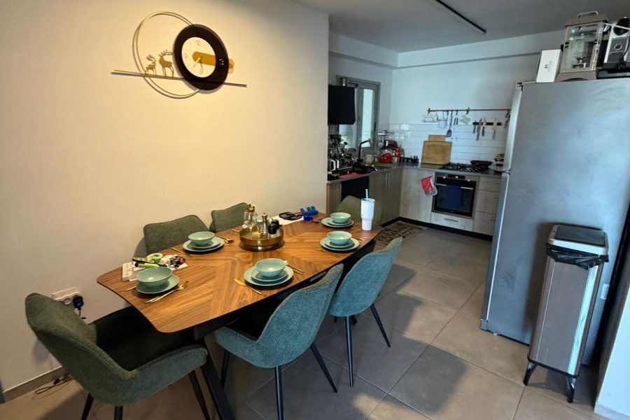 f7701552-acf3-4957-97ea-a0210efa2b23